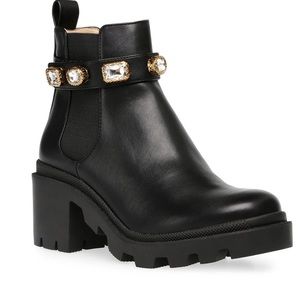 Amulet Black booties